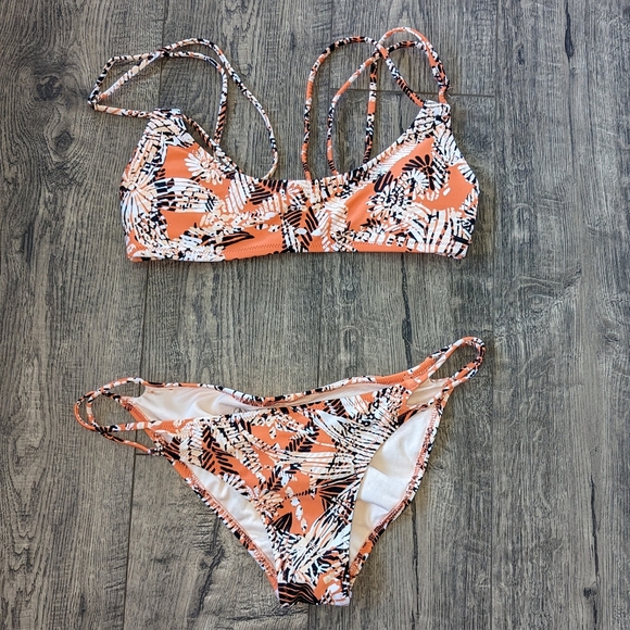 Volcom Other - Volcom bikini